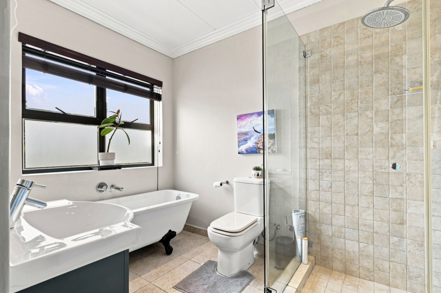 5 Bedroom Property for Sale in Stonehurst Mountain Estate Western Cape